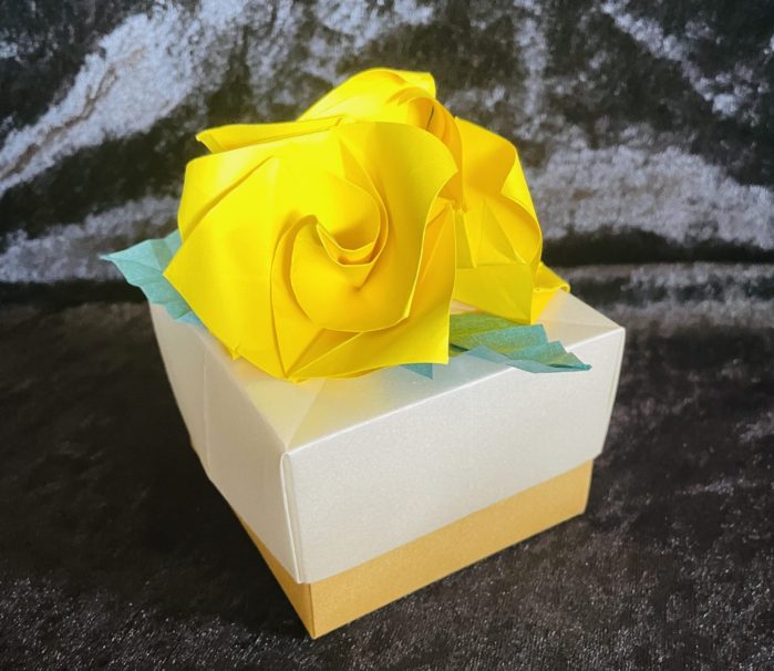 Origami box and flowers